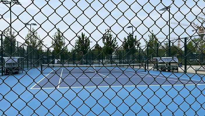 wire mesh fence
