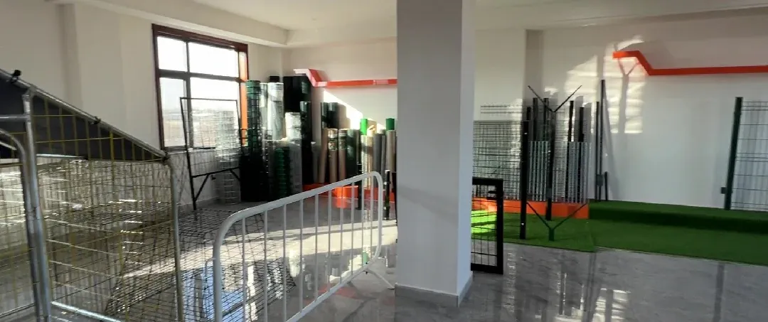 12.sample room
