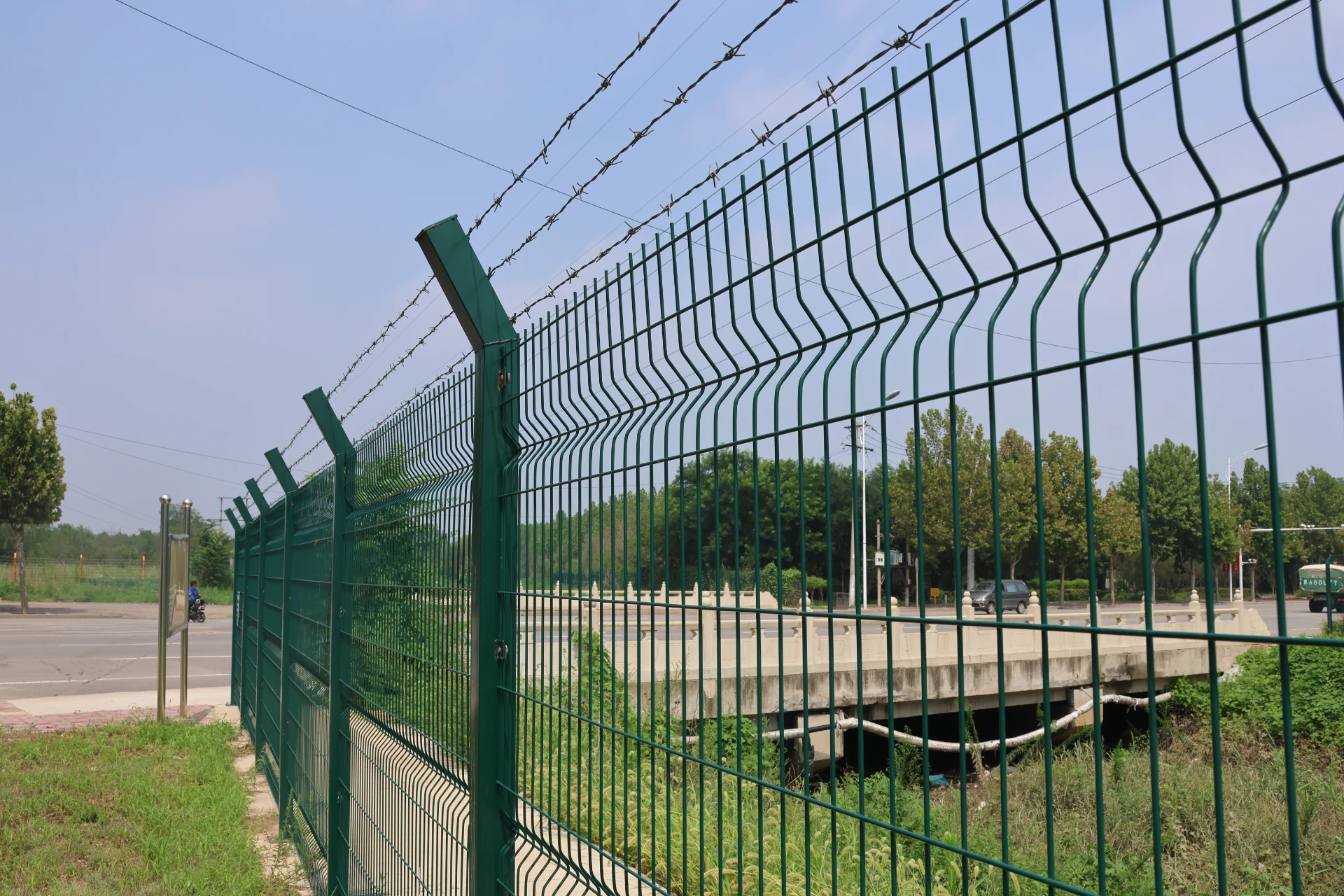 wire mesh dimension