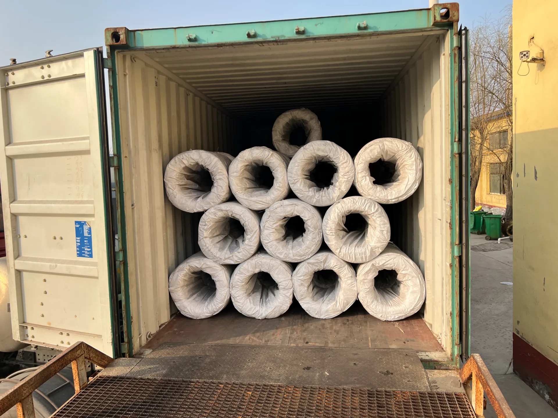 green pvc coated welded wire mesh fencing