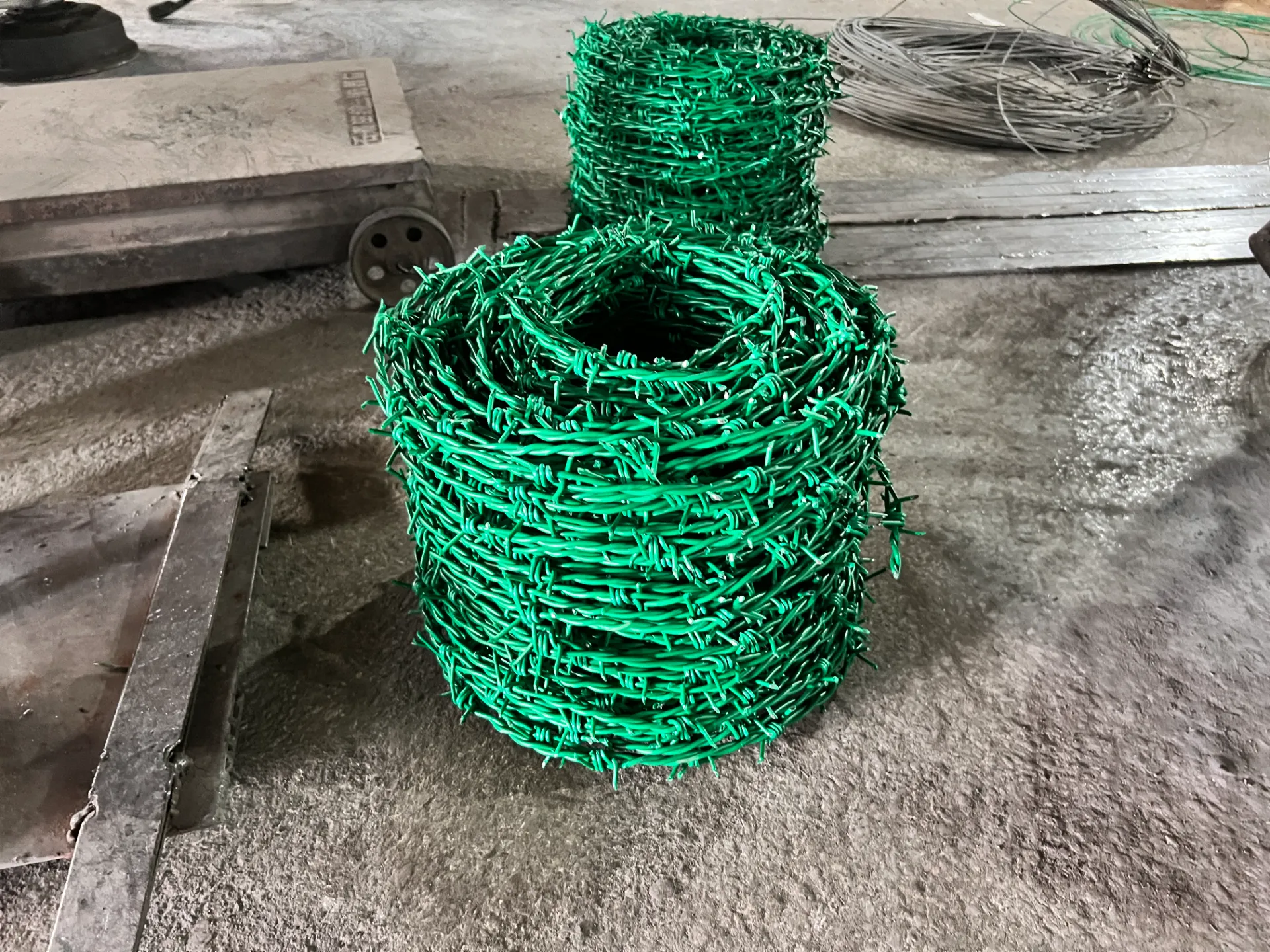 &lt;trp-post-container data-trp-post-id=&#039;15736&#039;&gt;Modern Barbed Wire Fence Designs for Perimeter Protection&lt;/trp-post-container&gt;