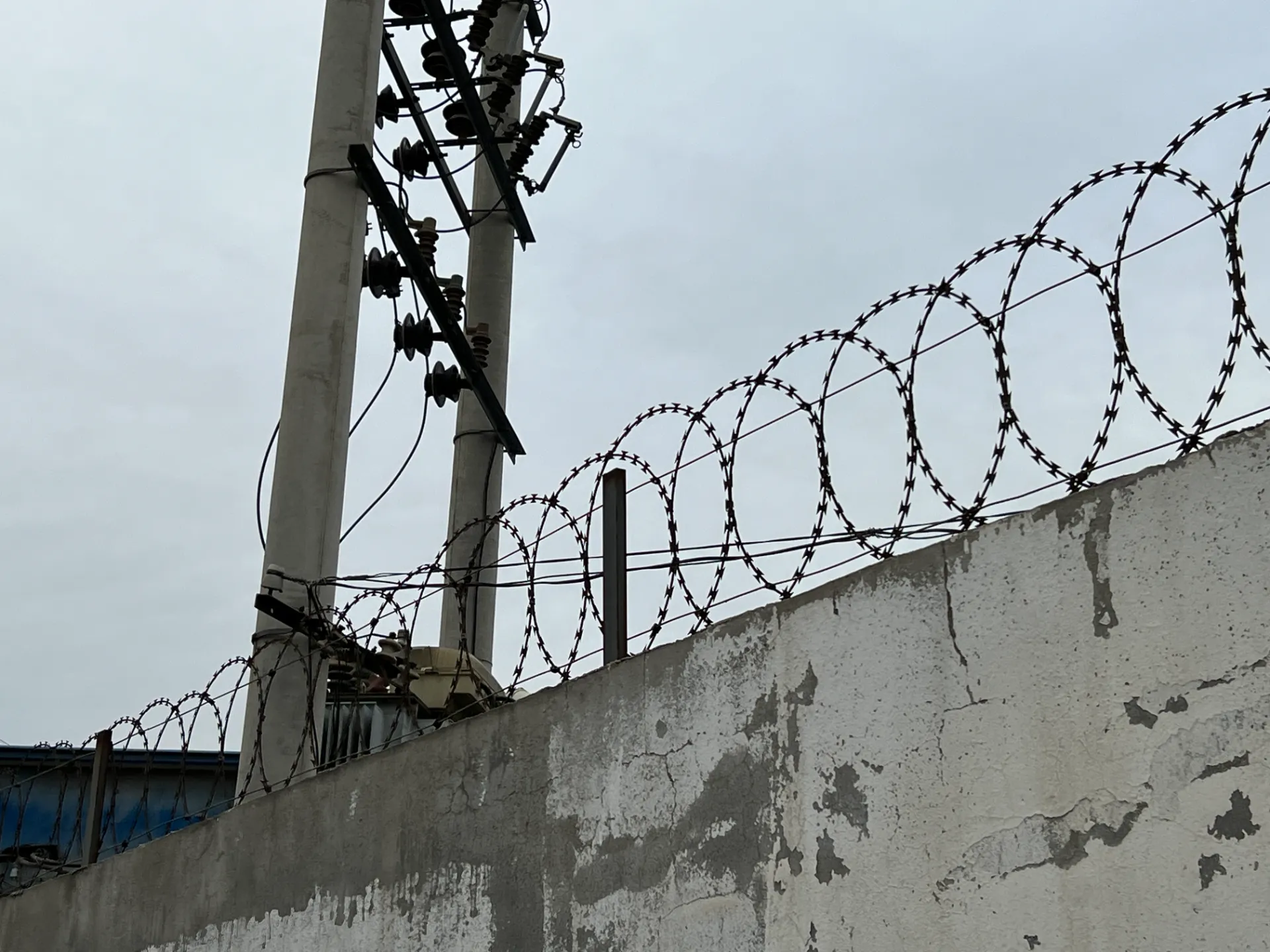 &lt;trp-post-container data-trp-post-id=&#039;15734&#039;&gt;High-Security Razor Fence Solutions for Perimeter Protection&lt;/trp-post-container&gt;